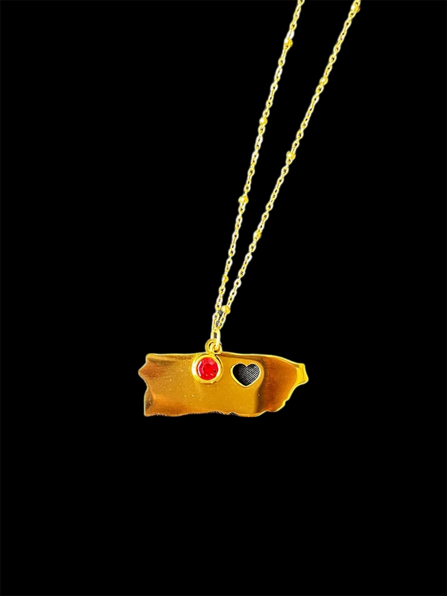 PR red necklace✨