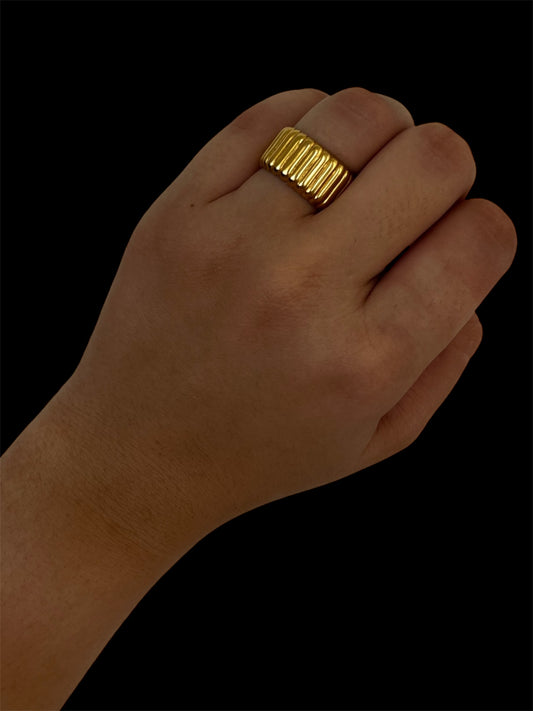 emi ring✨