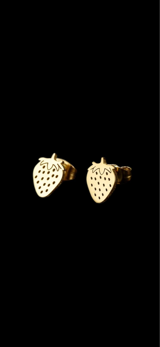strawberry studs✨